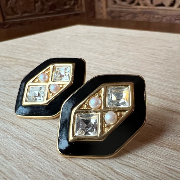 Jewelry - Vintage 90s Black Enamel Simulation Onyx, Pearl, Crystal Gold Tone Post Earrings